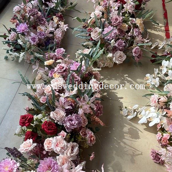 wedding table runner flowers